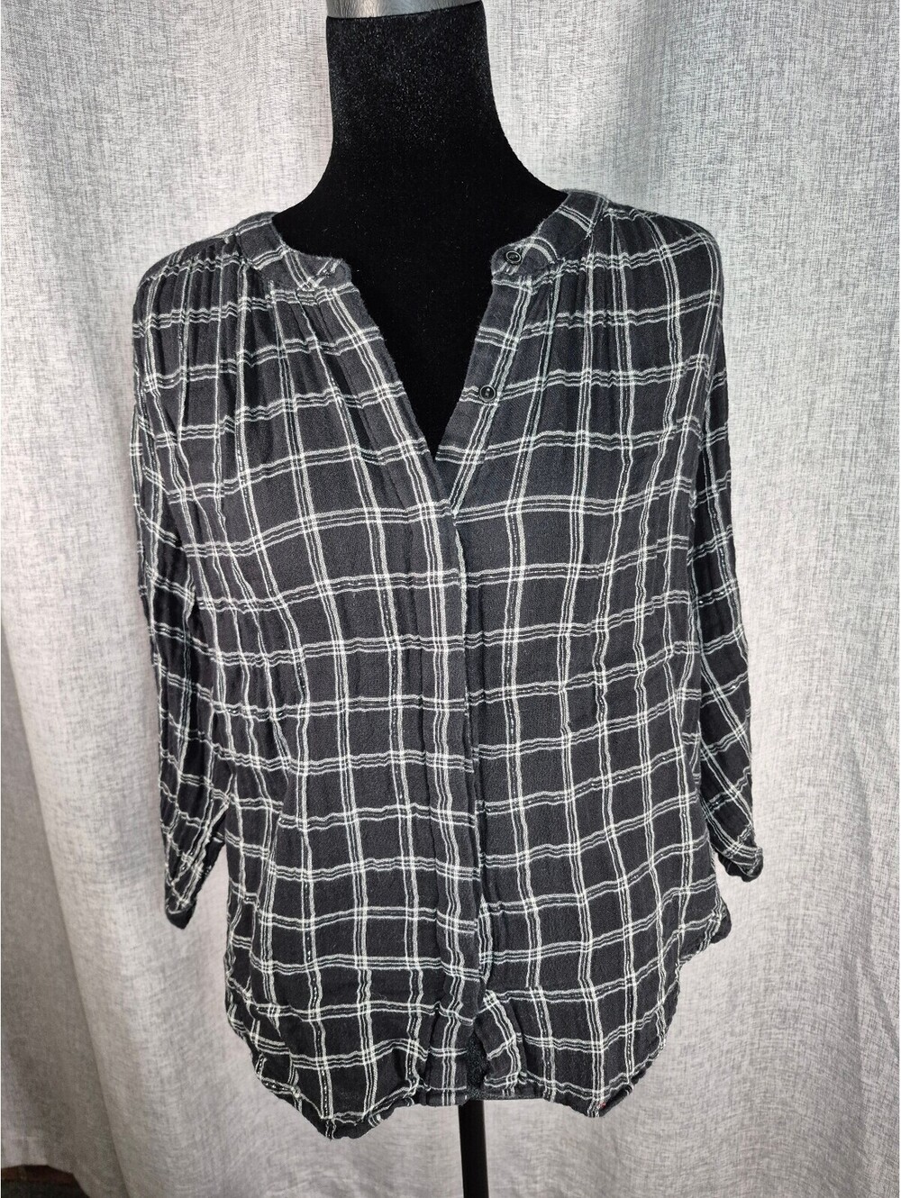 Kaari Blue Women’s Small Black White Plaid Button Front Blouse